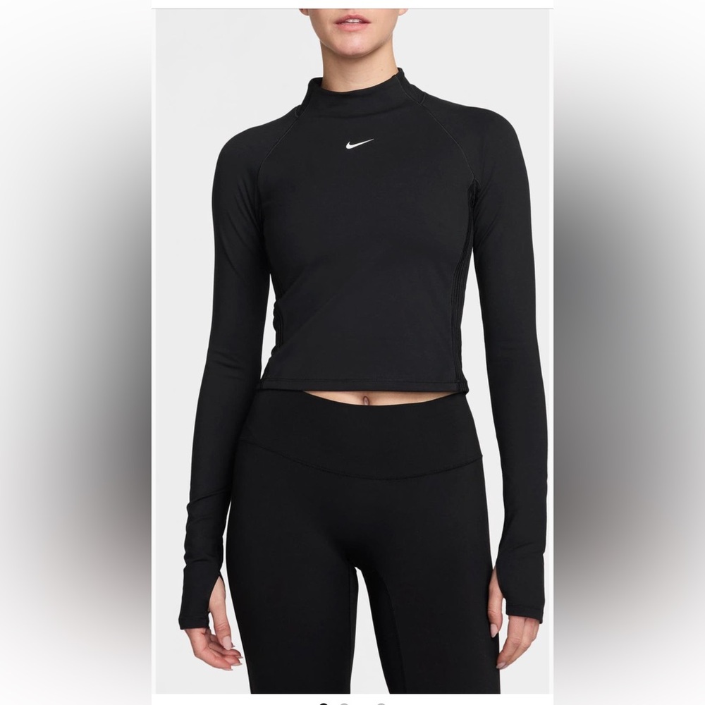 Nike Women's Black Long Sleeve Tee - NWOT
Pro dri-fit funnel